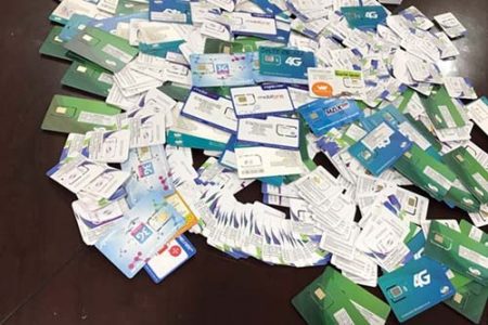 DTS-Vẫn dễ dàng mua đặt SIM kích hoạt sẵn, Bộ TTTT yêu cầu xử lý nghiêm