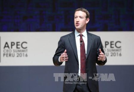 DTS-Ông chủ Facebook Mark Zuckerberg dư dấn mắc giàu sai lẫn