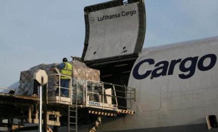 DTS-Nhóm trộm quấy nhẵn 5 triệu USD trên máy bay chỉ trong suốt 6 phút